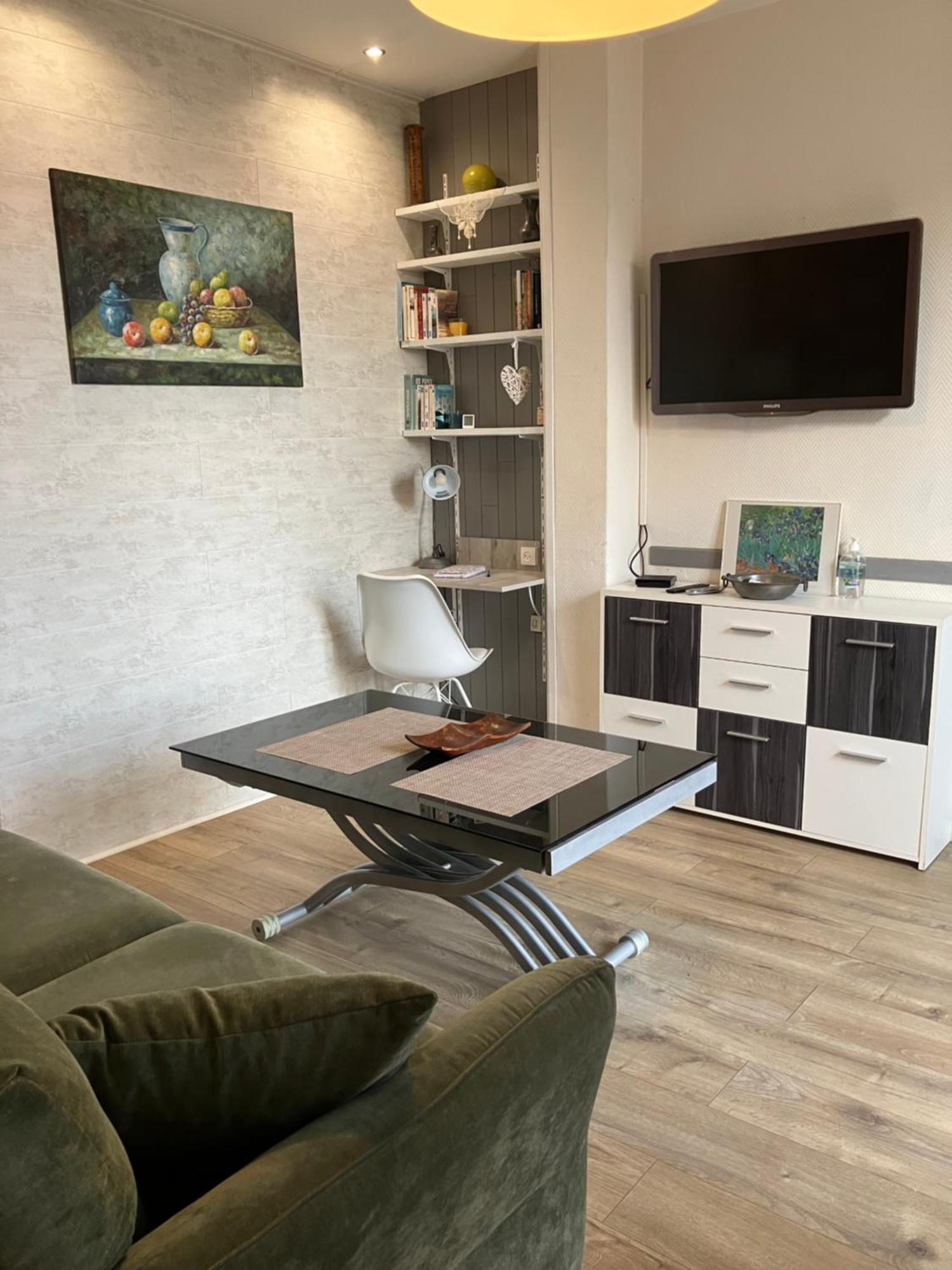 Appartement Central Des Terres Chaudes Proche Bord De Mer ม็องตง ภายนอก รูปภาพ